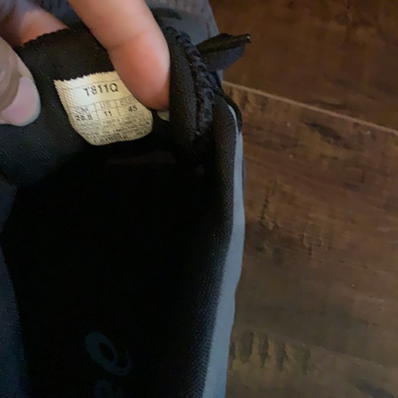 Men’s ASIC workout shoe - Picture 4 of 4